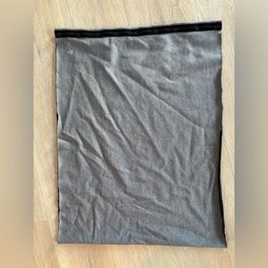 Ivivva by Lululemon girls scarf grey with black interior